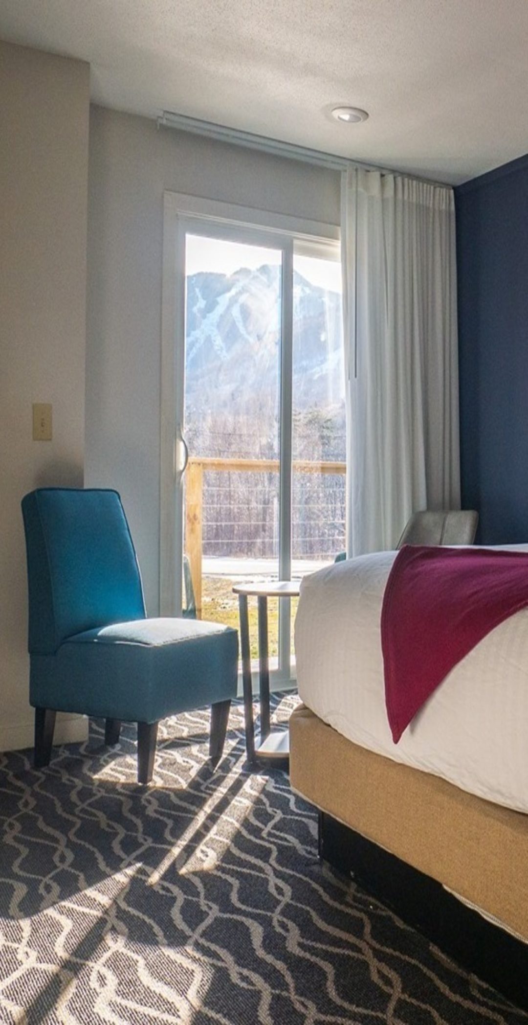 1 King bed, Private Balcony, Mountain view - Mountain Inn